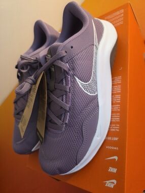 Brand New- Nike Legend Essential 3 NN. Size: Womens  8.